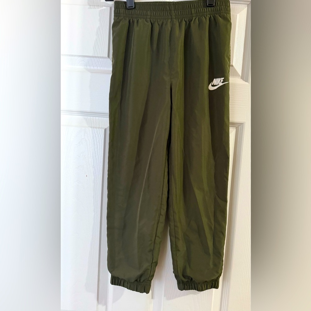 Kids Olive green Nike sweats